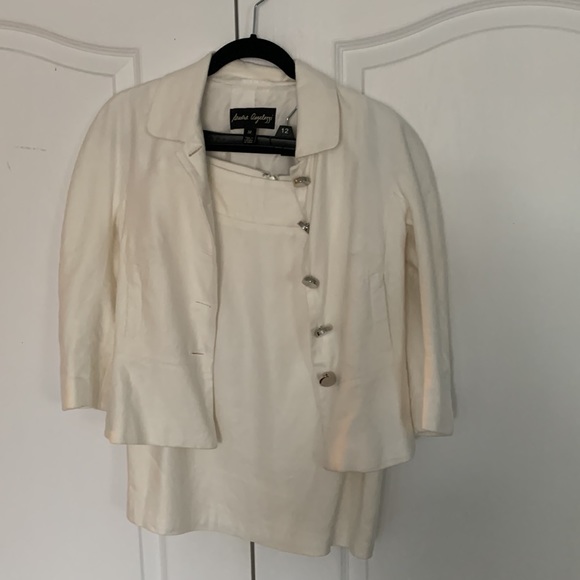 Blazer and skirt - Picture 3 of 3